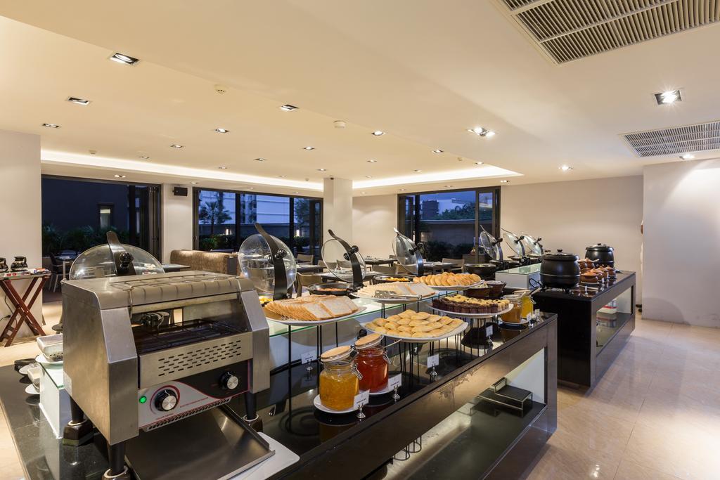 The Charm Resort Phuket - Sha Certified Екстер'єр фото